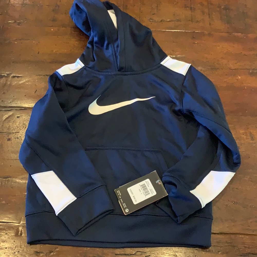 NWT Nike hoodie. Therma-fit size 5